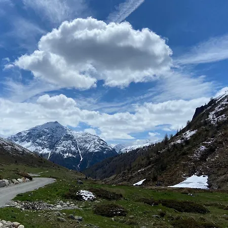 Bed & Breakfast Alp Es-cha Dadour 3*