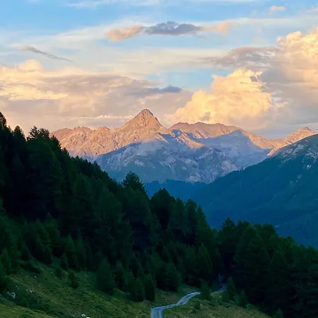 Bed & Breakfast Alp Es-cha Dadour 3*