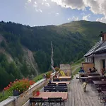 Alp Es-cha Dadour 3*