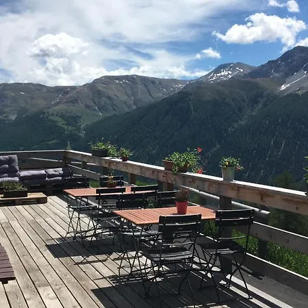 Couette-café Alp Es-cha Dadour